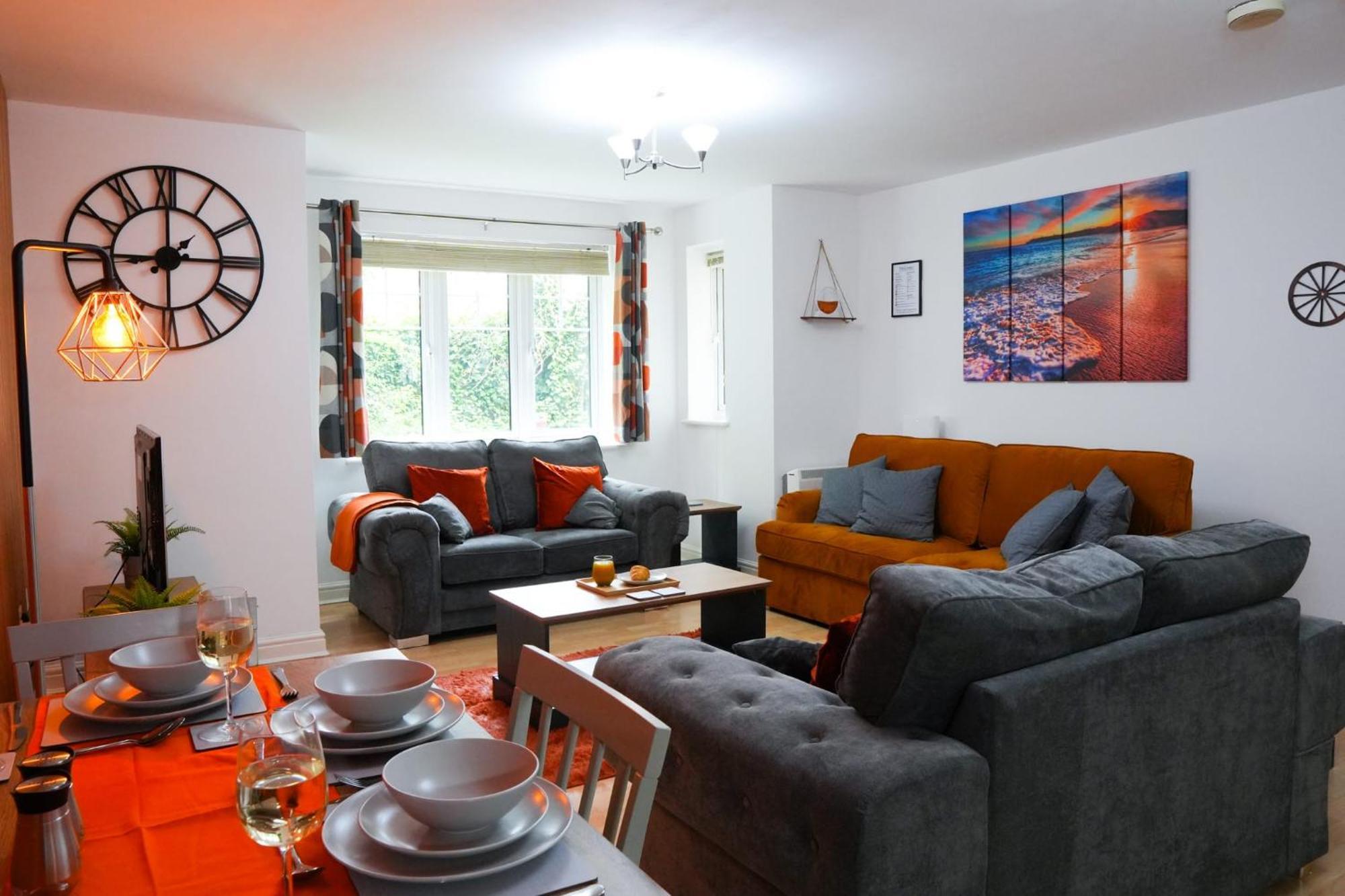 Whole 2-Bed Apartment - Contractors, Professionals, Ulez Free, Free Parking, B'Ham City 10Mins Birmingham Exterior foto